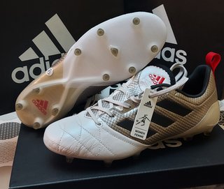 Bota futbol Adidas Ace 17.1 W FG de segunda mano por 100 EUR en San Martín  de Valdeiglesias en WALLAPOP