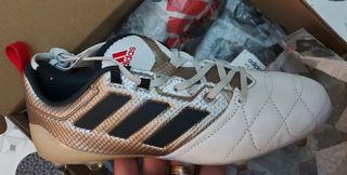 Bota futbol Adidas Ace 17.1 W FG de segunda mano por 100 EUR en San Martín  de Valdeiglesias en WALLAPOP