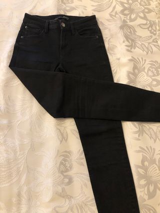Vaquero mujer Stradivarius, de segunda mano por 12 EUR en Madrid en WALLAPOP