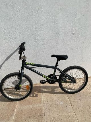 Bicicleta bmx decathlon de segunda mano por 55 EUR en Leganés en WALLAPOP