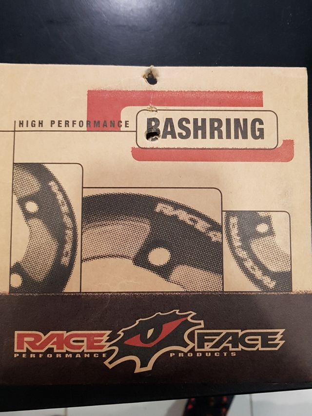 protector plato Race Face 110bcd nuevo