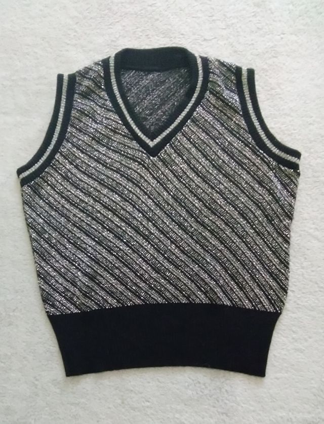 Chaleco Negro y Plateado Talla/S/36/8