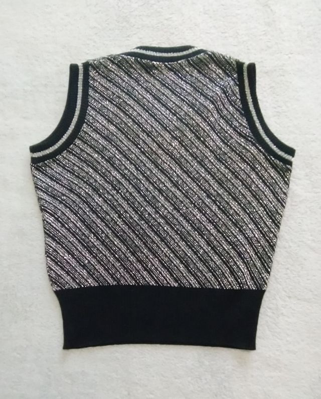 Chaleco Negro y Plateado Talla/S/36/8