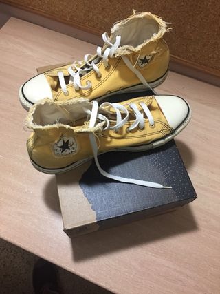 converse 2 mano
