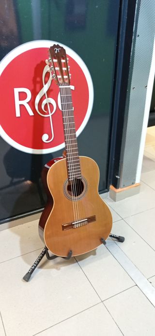 JOSÉ TORRES JTC-3 GUITARRA CLÁSICA 3\\/4 (CADETE) de segunda mano por 195  EUR en Madrid en WALLAPOP