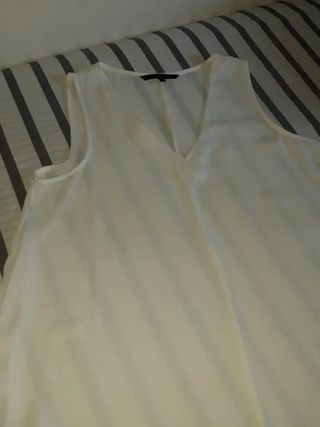 Top Elogy (El corte Inglés) de segunda mano por 4 EUR en Las Rozas de  Madrid en WALLAPOP