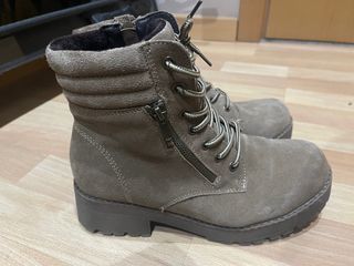 Botas mujer 39 de segunda mano por 15 EUR en Lloret de Mar en WALLAPOP