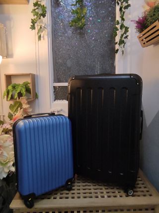 Promocion maletas , VARIOS COLORES de segunda mano por 77 EUR en Barcelona  en WALLAPOP