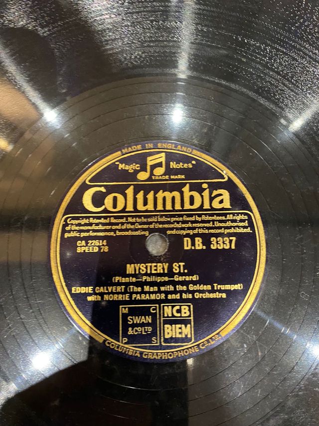 URGE- 8 discos de piedra para gramófono.