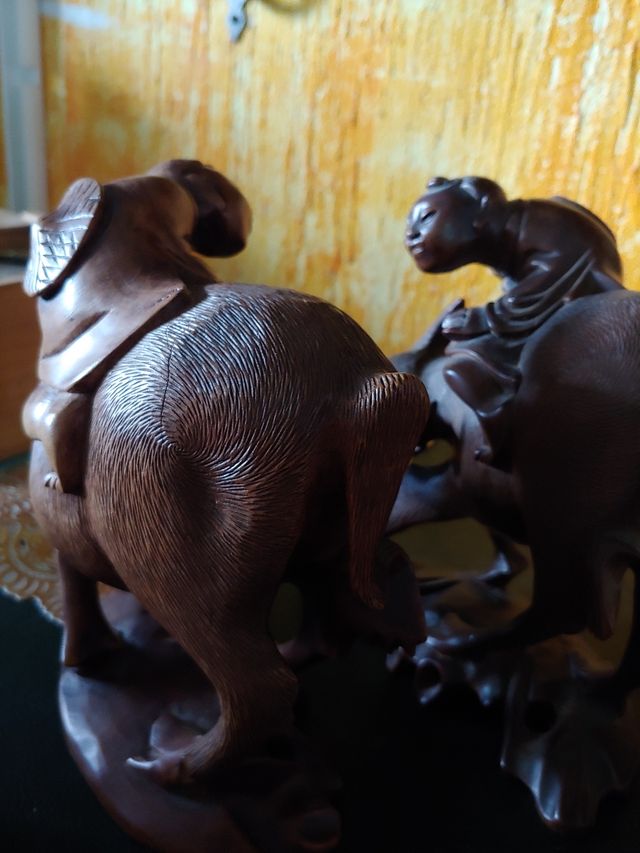 Dos antiguas esculturas de colección año 1900.