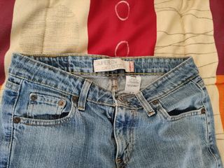 PANTALÓN LEVIS 518 MUJER de segunda mano por 40 EUR en Reinosa en WALLAPOP