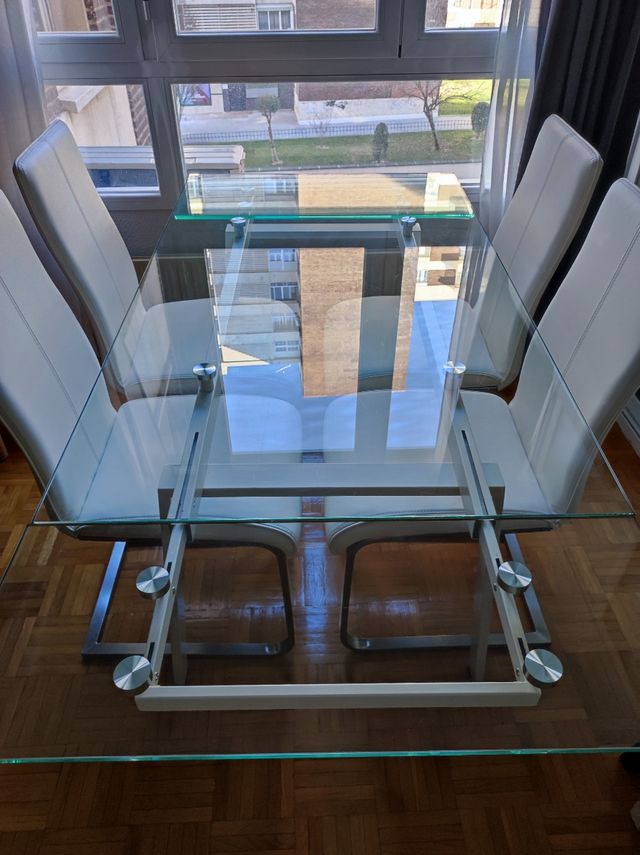 Mesa comedor extensible cristal con sillas