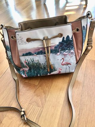 Bolso Parfois de segunda mano por 12 EUR en Zaragoza en WALLAPOP