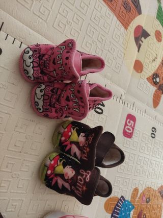 Zapatos para bebé talla 19 de segunda mano por 2 EUR en Lleida en WALLAPOP