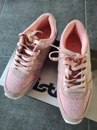 Bambas color rosa # 37 de segunda mano por 19 EUR en Mira-Sol en WALLAPOP