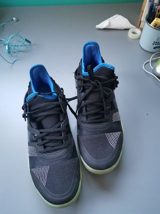 Adidas Stabil X Negras de segunda mano por 40 EUR en Madrid en WALLAPOP