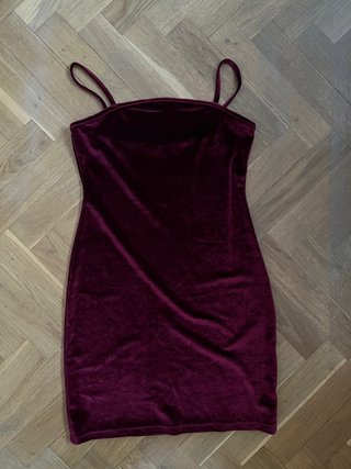 Vestido Pull and Bear de segunda mano por 10 EUR en Móstoles en WALLAPOP