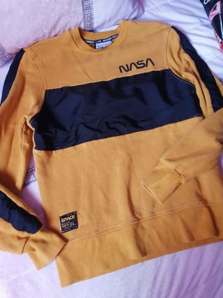 Sudadera Nasa de segunda mano por 6 EUR en Torremolinos en WALLAPOP