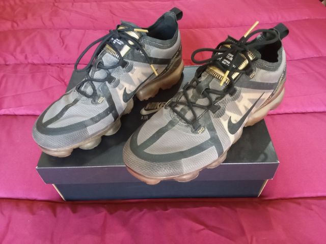 Nike Air vapormax edición dorada 2019