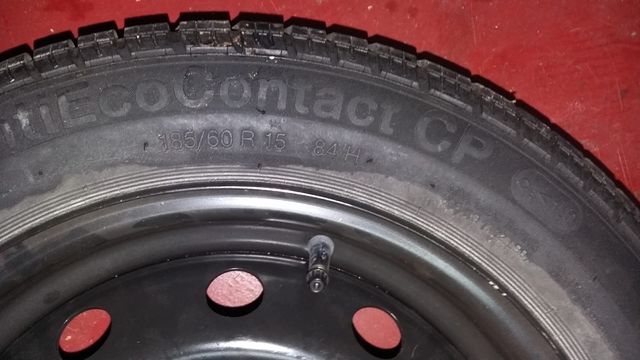 neumatico 185/60R 15