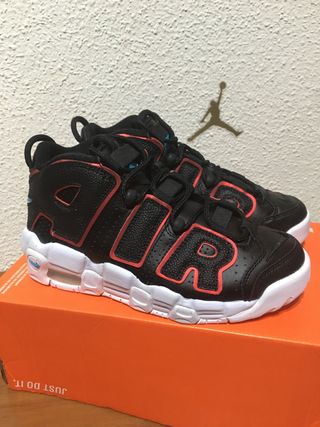 Zapatillas Nike air more uptempo GS talla 38 de segunda mano por 95 EUR en  Alicante en WALLAPOP