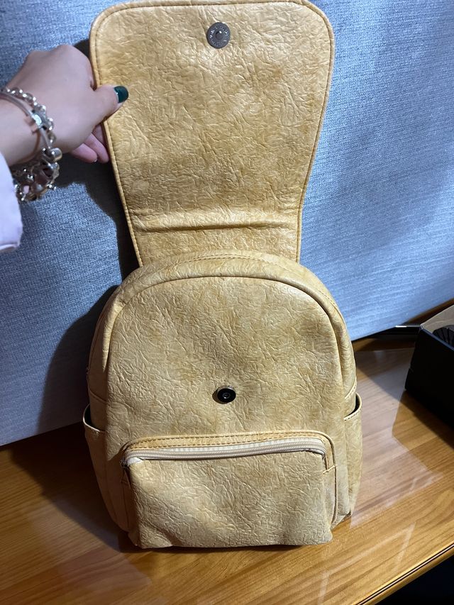 Mochila efecto piel NUEVA.