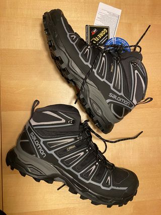 Botas montaña Salomon Gore-tex de segunda mano por 105 EUR en Olot en  WALLAPOP
