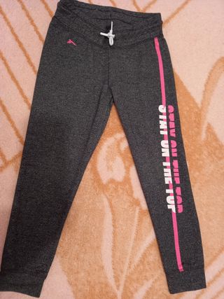 Pantalon decimas de segunda mano por 3 EUR en Cartagena en WALLAPOP