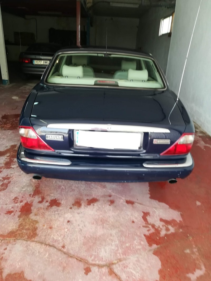 Jaguar XJ 1999 - foto 1