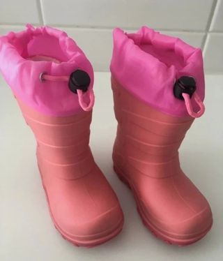 Botas nieve UDOK (bebé\\/niña) TALLA 22 de segunda mano por 8 EUR en Burgos  en WALLAPOP