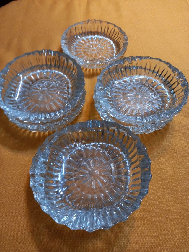 8 Ceniceros de cristal tallado