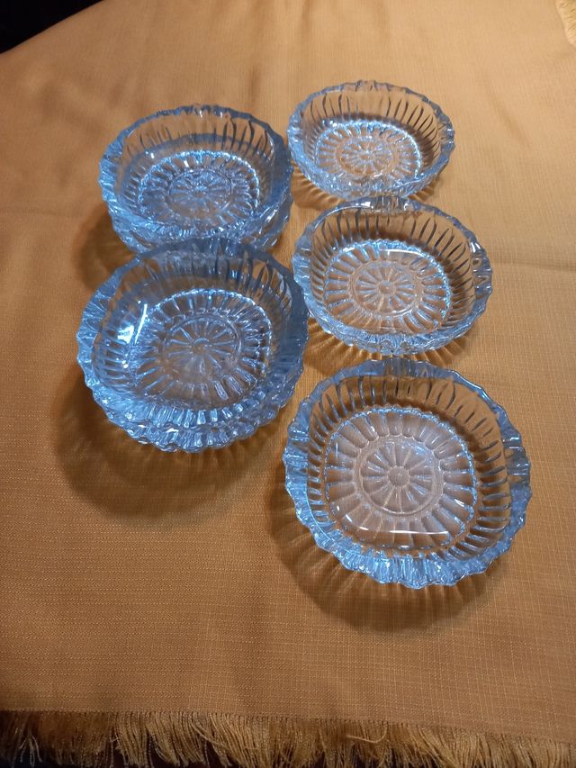 8 Ceniceros de cristal tallado