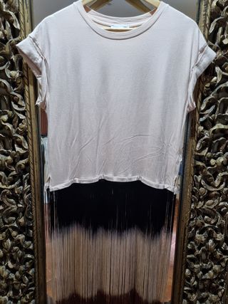Camiseta con flecos zara talla S de segunda mano por 15 EUR en Lavadores en  WALLAPOP