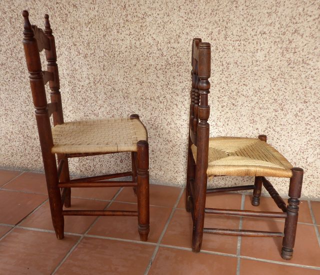 2 Sillas antiguas rústicas de madera maciza