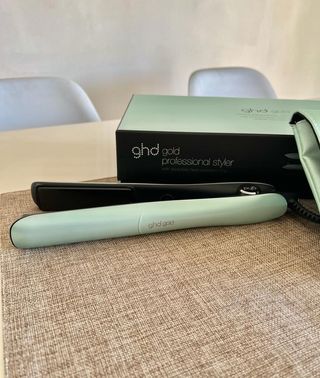 Planchas de pelo GHD gold neo-mint de segunda mano por 140 EUR en Alicante  en WALLAPOP