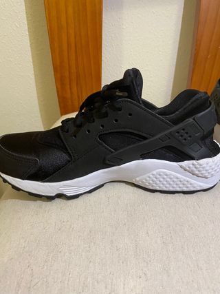 Bambas mujer 38 air huarache nike originales de segunda mano por 30 EUR en  Reus en WALLAPOP