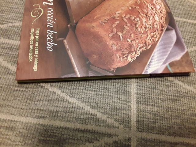 Libro " Pan recién hecho"