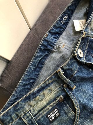 Pantalón vaquero mujer tipo pirata de segunda mano por 15 EUR en Madrid en  WALLAPOP