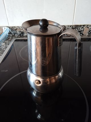 Cafetera italiana acero inox. hecha en italia de segunda mano por 19 EUR en  Logroño en WALLAPOP