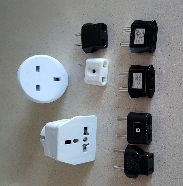 Adaptadores , enchufes