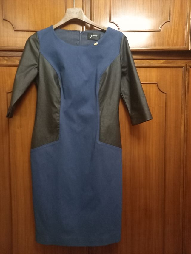 abito longuette nero e blu a mezze maniche