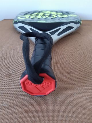Pala Adidas Adipower Attack 2.0 de segunda mano por 120 EUR en Las Palmas  de Gran Canaria en WALLAPOP