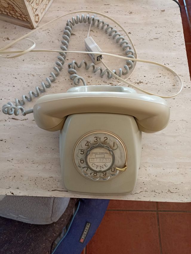 teléfono antiguo