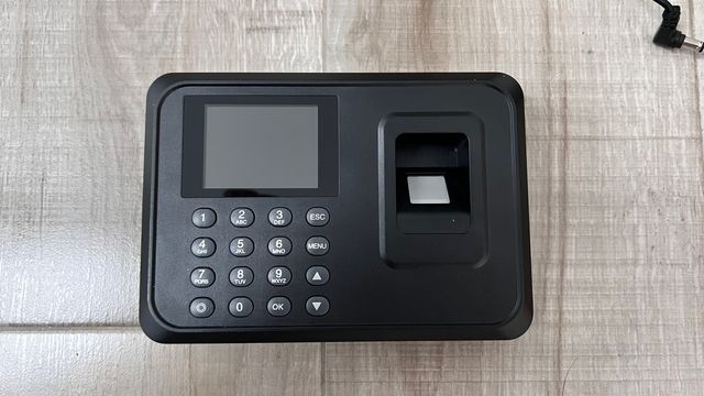 Máquina control de asistencia con lector de huella