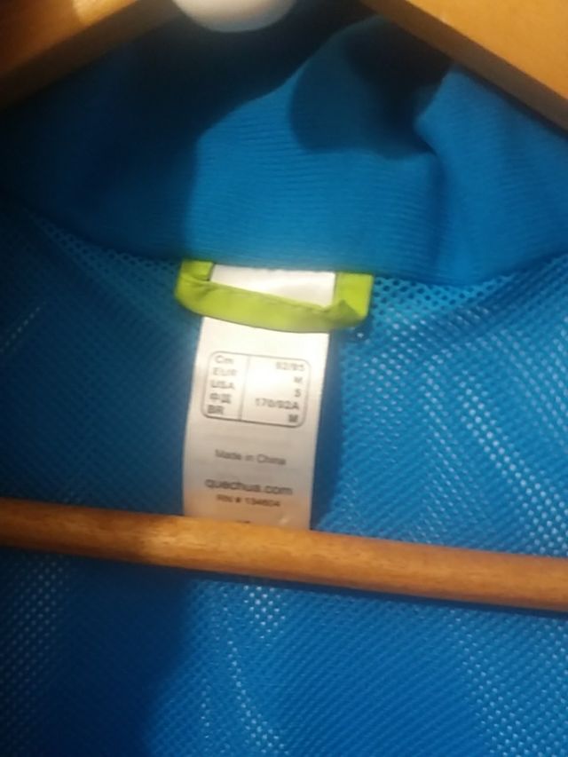 Cortavientos unisex talla M marca Quechua