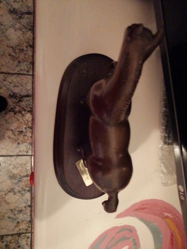 caballo de bronce antiguo como uevo