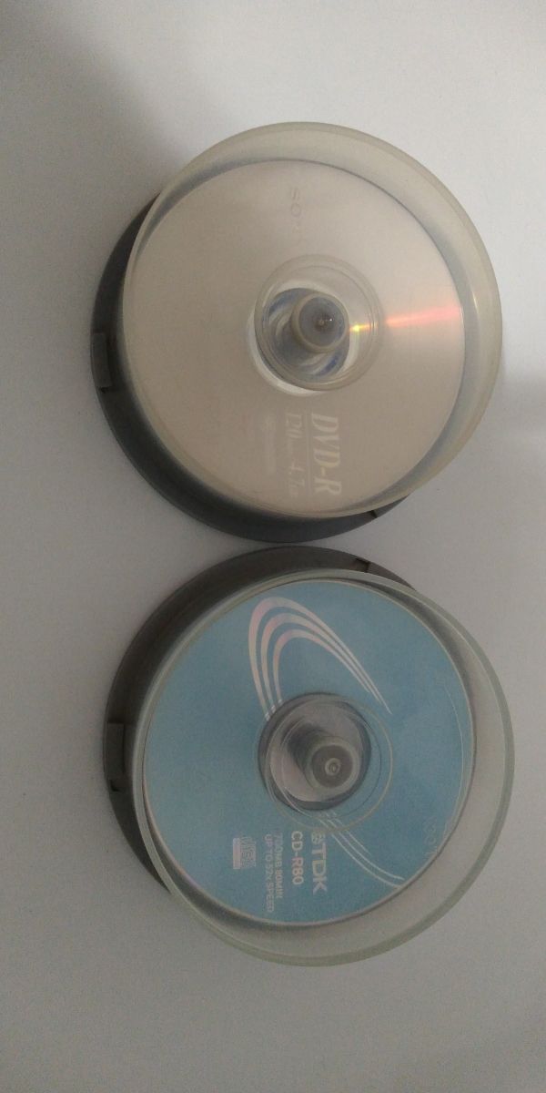 CDs Tdk y DVDs-R Sony