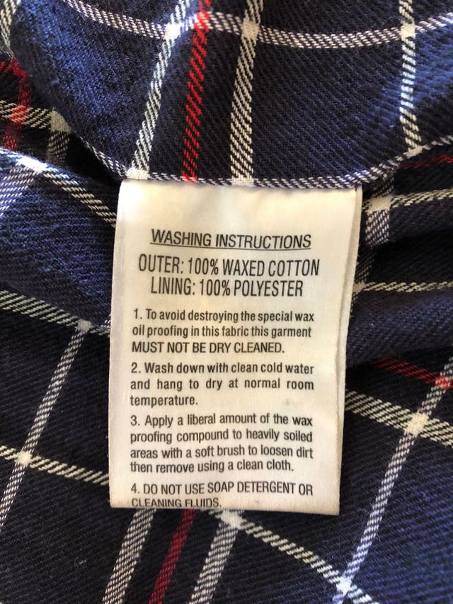 Chaqueta encerada azul oscuro de Urban Outfitters