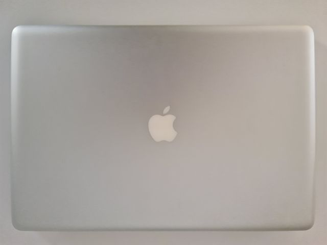 Apple MacBook Pro 8,3 A1297 i7 2,4 17 Princip 2011
