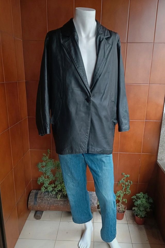 Abrigo Yves Saint Laurent cuero